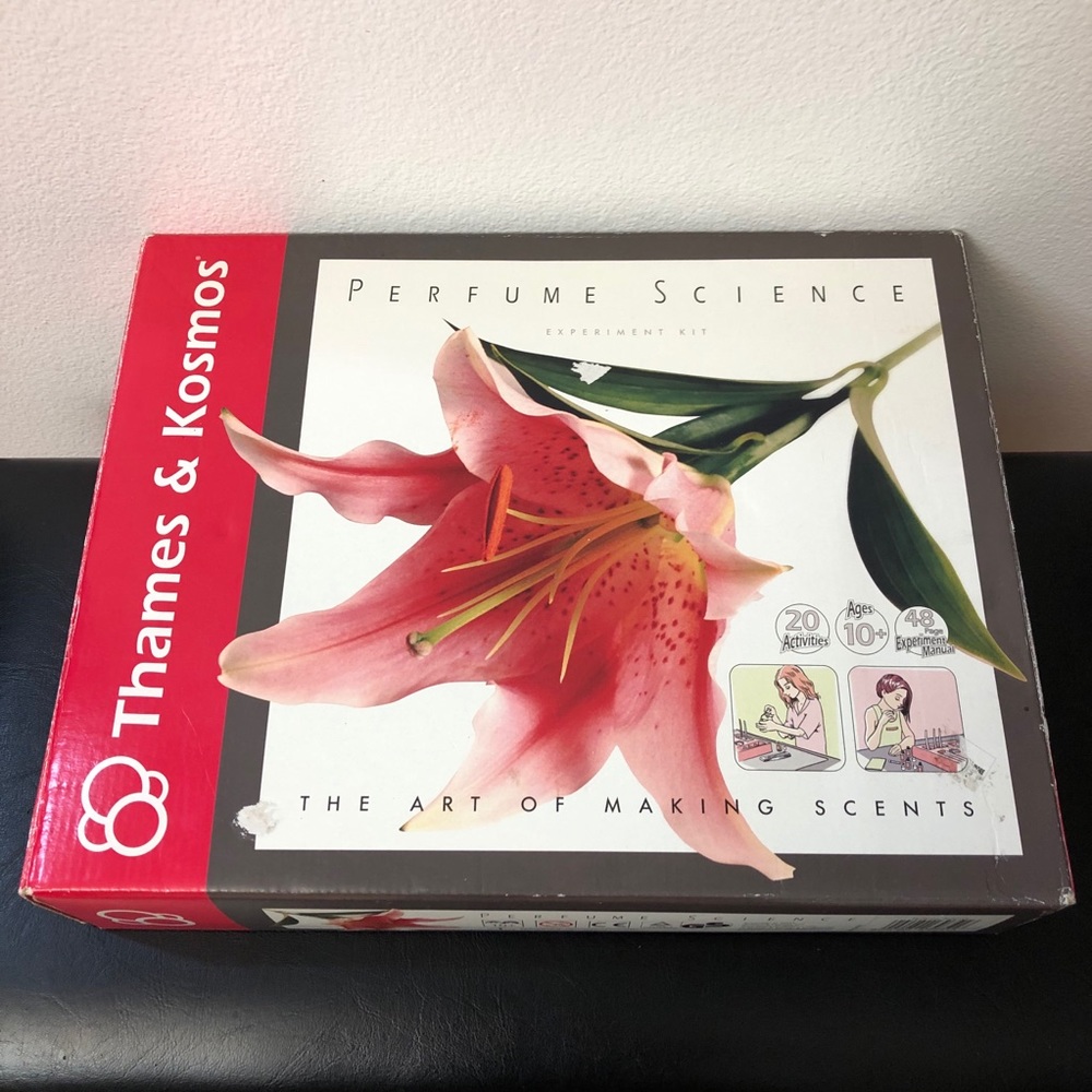 Thames & Kosmos Perfume Science Experiment kit